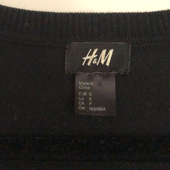 V-Neck Pearl Cardigan - Picture 9 of 9